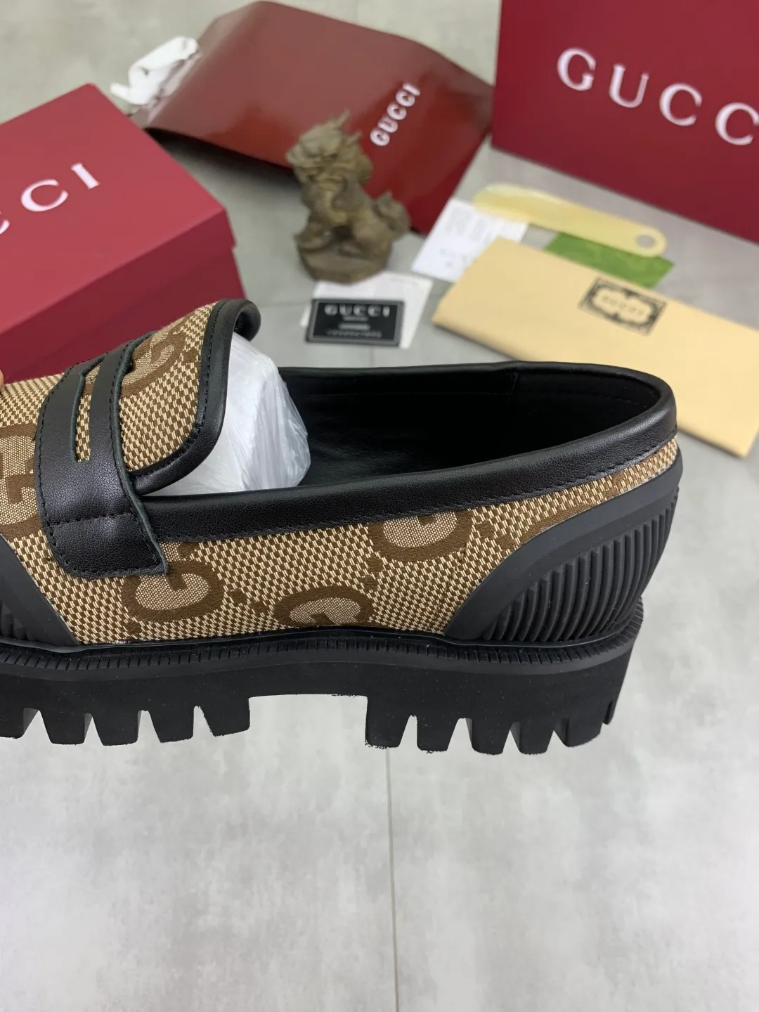Men's Men's Shoes💰P440💰[New Style] Gucci lazy slip-on couple 🧑‍🤝‍🧑 best selection of leather shoes (Gucci) official website latest Gucci lazy 🎁 leather shoes, hot style 💥 style is simple and elegant, exclusive for trendy men. Unique official website latest brand original double G pressure Floral elements 👑 Original Gucci decoration, fashionable and elegant, original calf leather with double G denim ✅ Fully imported soft sheepskin lining, official website designated wear-resistant, rubber business outsole, classic model taken in person 🎬 Size: 36-46 Various colors available